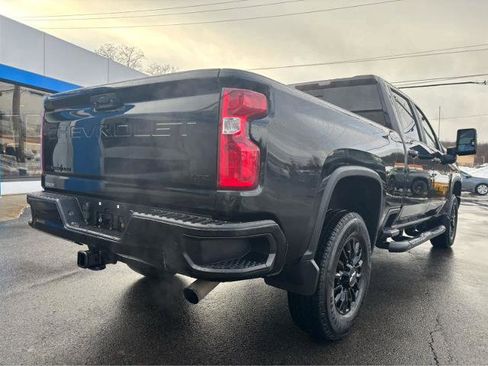 Used 2021 Chevrolet Silverado 2500 LTZ w/ LTZ Plus Package image 9