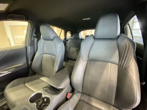 Used 2021 Toyota Venza XLE w/ Softex Package image 14