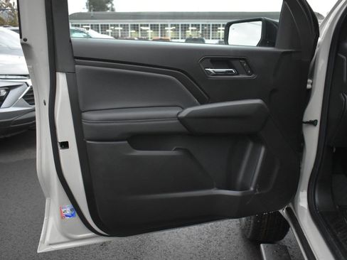 New 2026 GMC Canyon Elevation w/ Convenience Package image 12