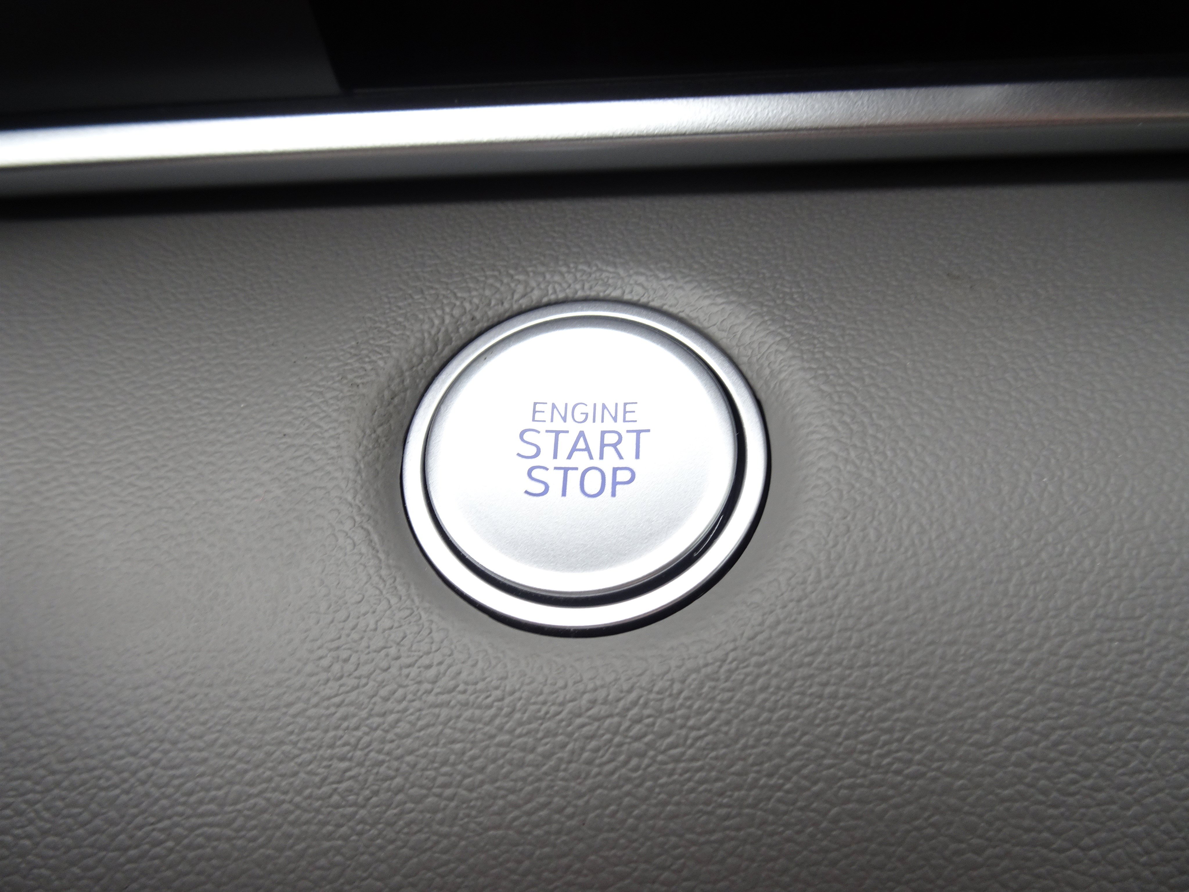 New 2026 Hyundai Elantra Sport FWD image 21