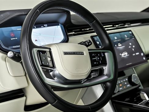 Used 2023 Land Rover Range Rover Long Wheelbase SE AWD/4WD image 21