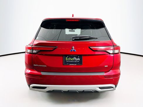 Used 2024 Mitsubishi Outlander SE image 7