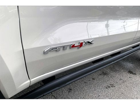 New 2026 GMC Canyon AT4X image 9