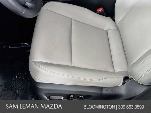 Used 2025 Lexus UX 300h FWD w/ Accessory Package (Z1) image 18