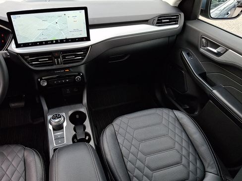 Used 2023 Ford Escape SE w/ PHEV Premium Package FWD image 16
