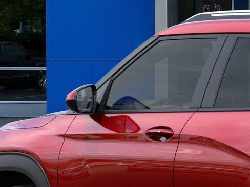 New 2026 Chevrolet TrailBlazer LT w/ Convenience Package image 12