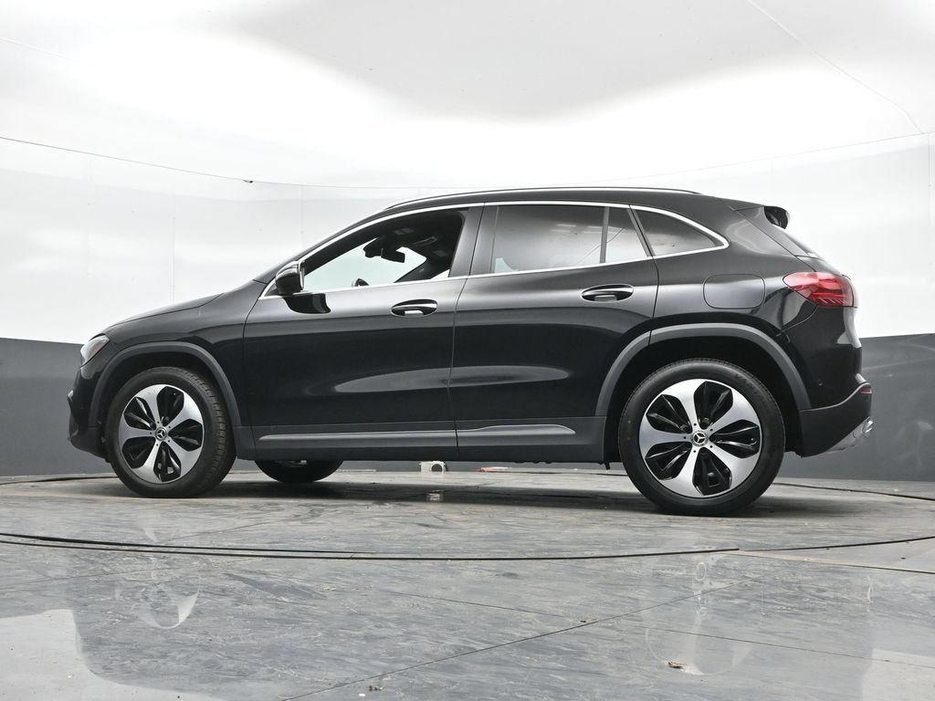Used 2025 Mercedes-Benz GLA 250 4MATIC image 46