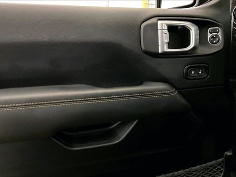 Used 2021 Jeep Wrangler Unlimited Sahara image 22