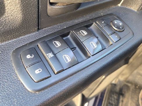 Used 2014 RAM 2500 Tradesman w/ Chrome Appearance Group image 31