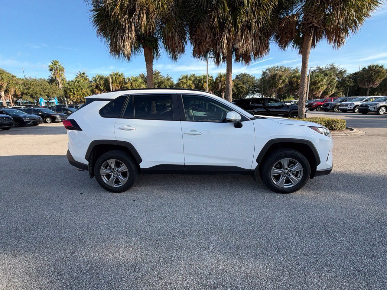 Used 2024 Toyota RAV4 XLE w/ Convenience Package FWD image 4