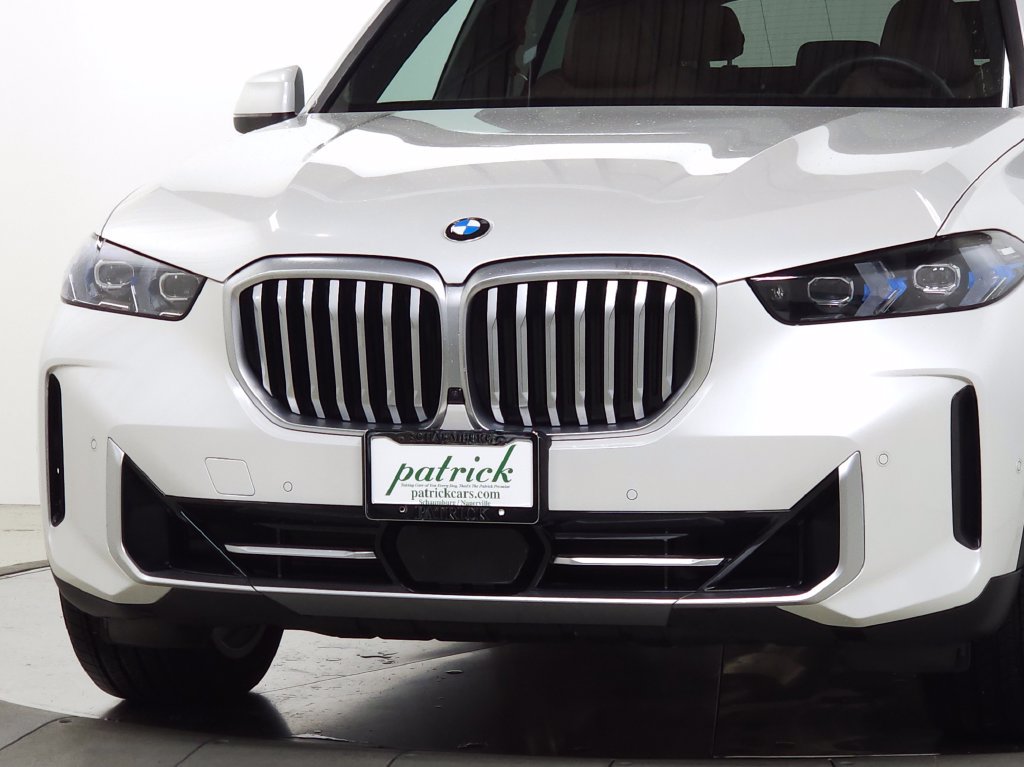 Used 2026 BMW X5 xDrive40i w/ Parking Assistance Package AWD/4WD image 3