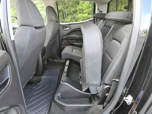 Used 2016 GMC Canyon SLE w/ SLE Convenience Package RWD image 25