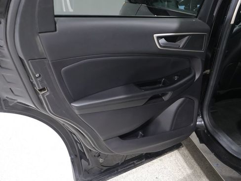 Used 2020 Ford Edge SEL FWD image 19