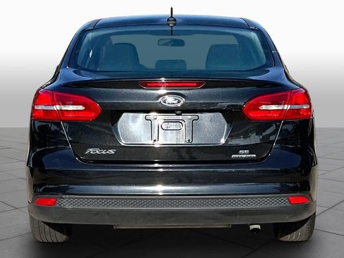 Used 2015 Ford Focus SE FWD image 5