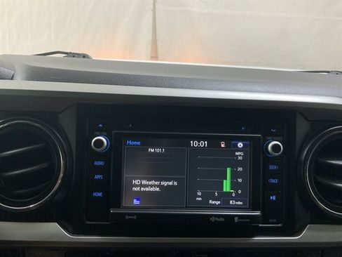 Used 2017 Toyota Tacoma SR5 image 25