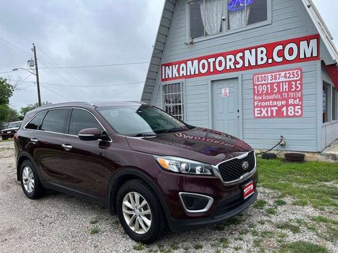 Used 2018 Kia Sorento FWD image 1