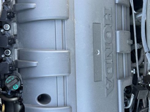 Used 2010 Honda Ridgeline RT image 18