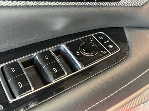 Used 2025 Cadillac Optiq Sport 2 AWD/4WD image 14