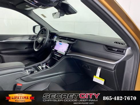 New 2026 Jeep Grand Cherokee L Limited AWD/4WD image 34