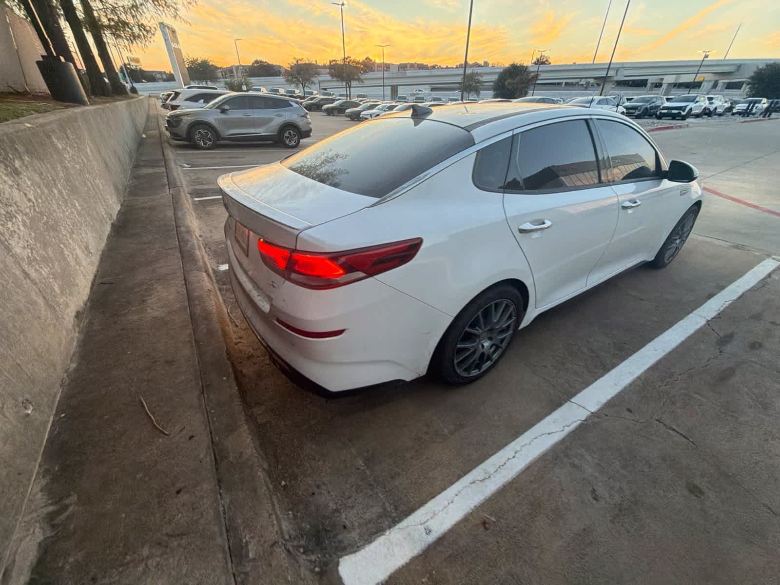 Used 2019 Kia Optima S w/ S Panoramic Sunroof Package FWD image 6