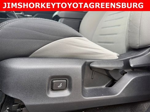 Used 2024 Toyota Tacoma TRD Sport image 13