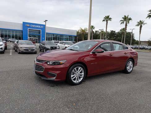 Used 2016 Chevrolet Malibu LT w/ Leather Package FWD image 7
