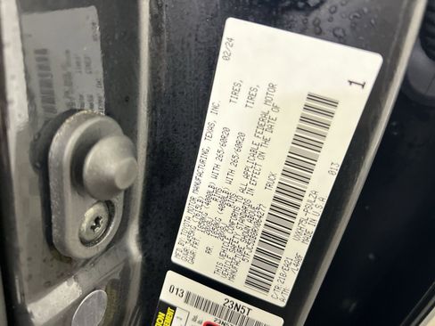 Used 2024 Toyota Tundra Limited image 29