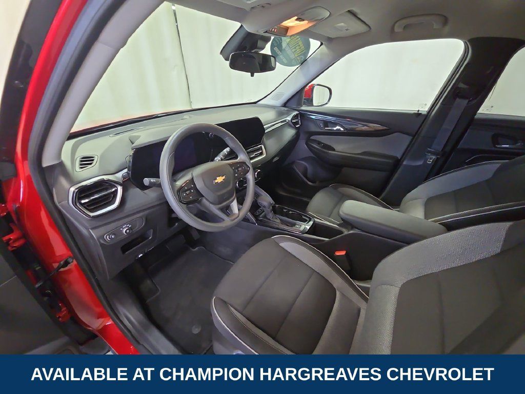 Used 2026 Chevrolet TrailBlazer LT AWD/4WD image 13