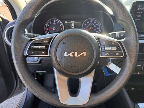 Used 2023 Kia Forte LXS image 13