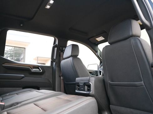 Used 2023 Chevrolet Silverado 1500 High Country image 30