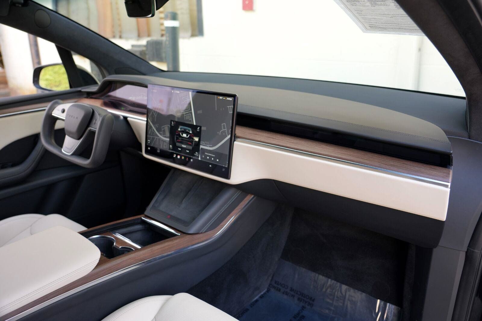 Used 2023 Tesla Model X AWD/4WD image 14