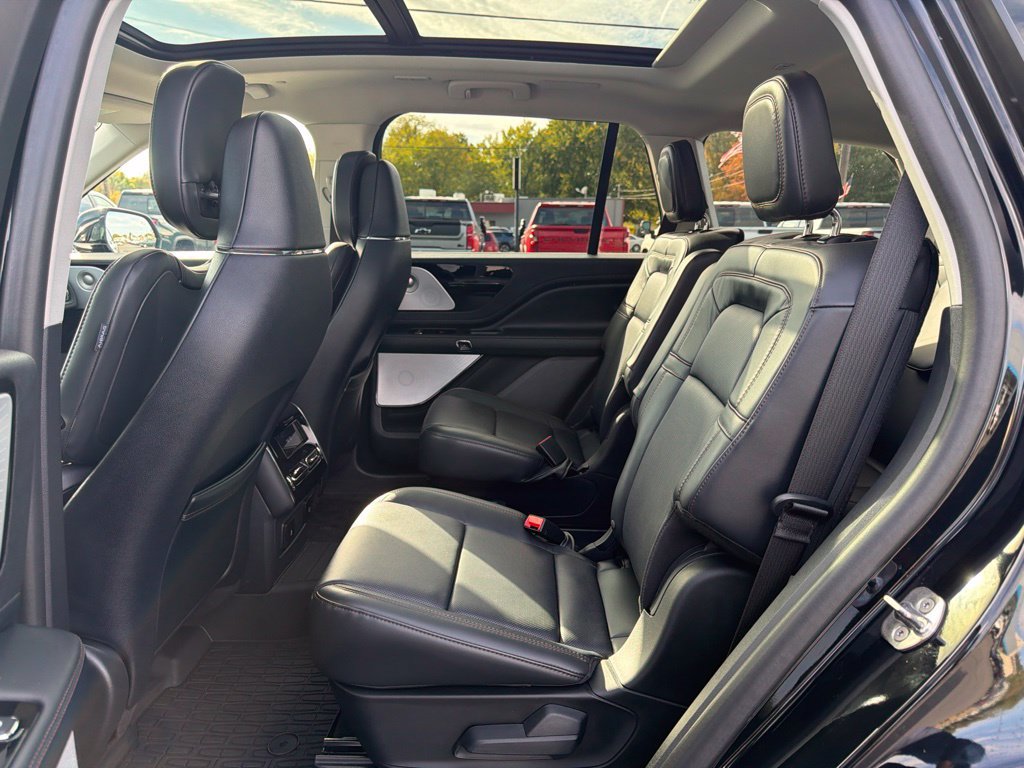 Used 2026 Lincoln Aviator Reserve AWD/4WD image 27