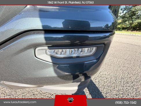 Used 2018 GMC Sierra 1500 SLE w/ SLE Value Package AWD/4WD image 8