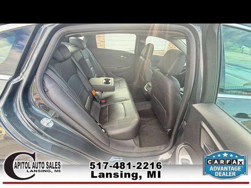 Used 2017 Chevrolet Malibu LT w/ Leather Package FWD image 18