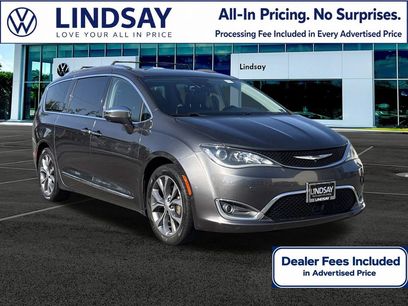 Used 2017 Chrysler Pacifica Limited