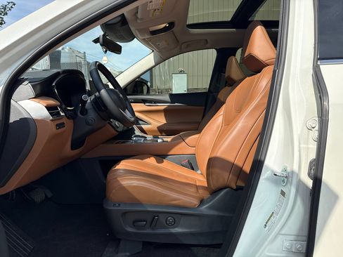 Used 2023 INFINITI QX60 Sensory w/ Vision Package AWD/4WD image 12
