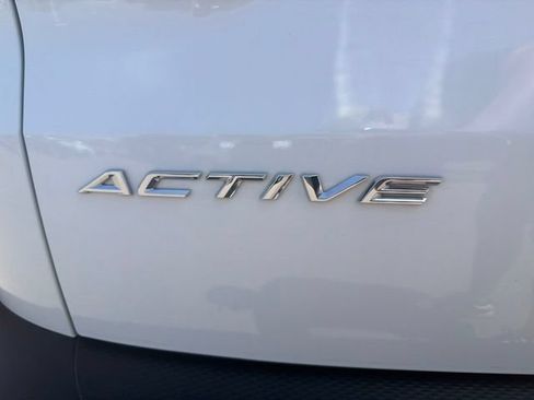 Used 2025 Ford Escape Active AWD/4WD image 13