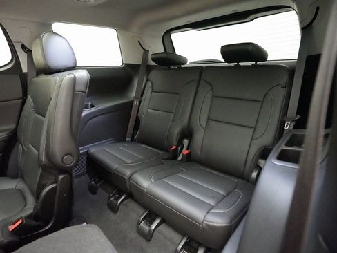 Certified 2023 GMC Acadia SLT w/ Elevation Edition image 17