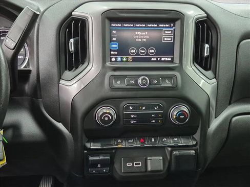 Used 2021 Chevrolet Silverado 1500 Custom w/ Safety Confidence Package RWD image 13