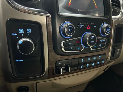 Used 2014 RAM 3500 Laramie image 17