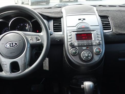 Used 2011 Kia Soul + w/ Audio Pkg image 25