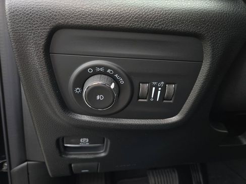 New 2026 Jeep Grand Cherokee Limited AWD/4WD image 12