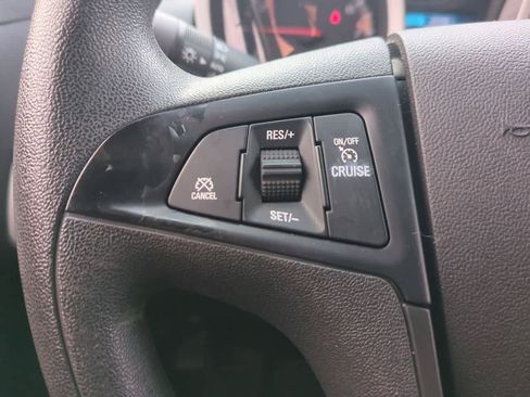 Used 2013 Chevrolet Equinox LS image 23