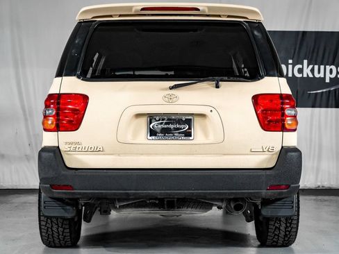 Used 2004 Toyota Sequoia SR5 w/ Convenience Pkg RWD image 9