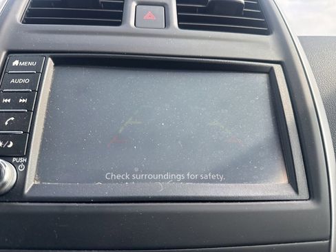 Used 2019 Nissan Versa SV image 40