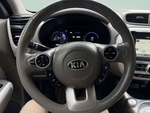 Used 2017 Kia Soul EV image 20