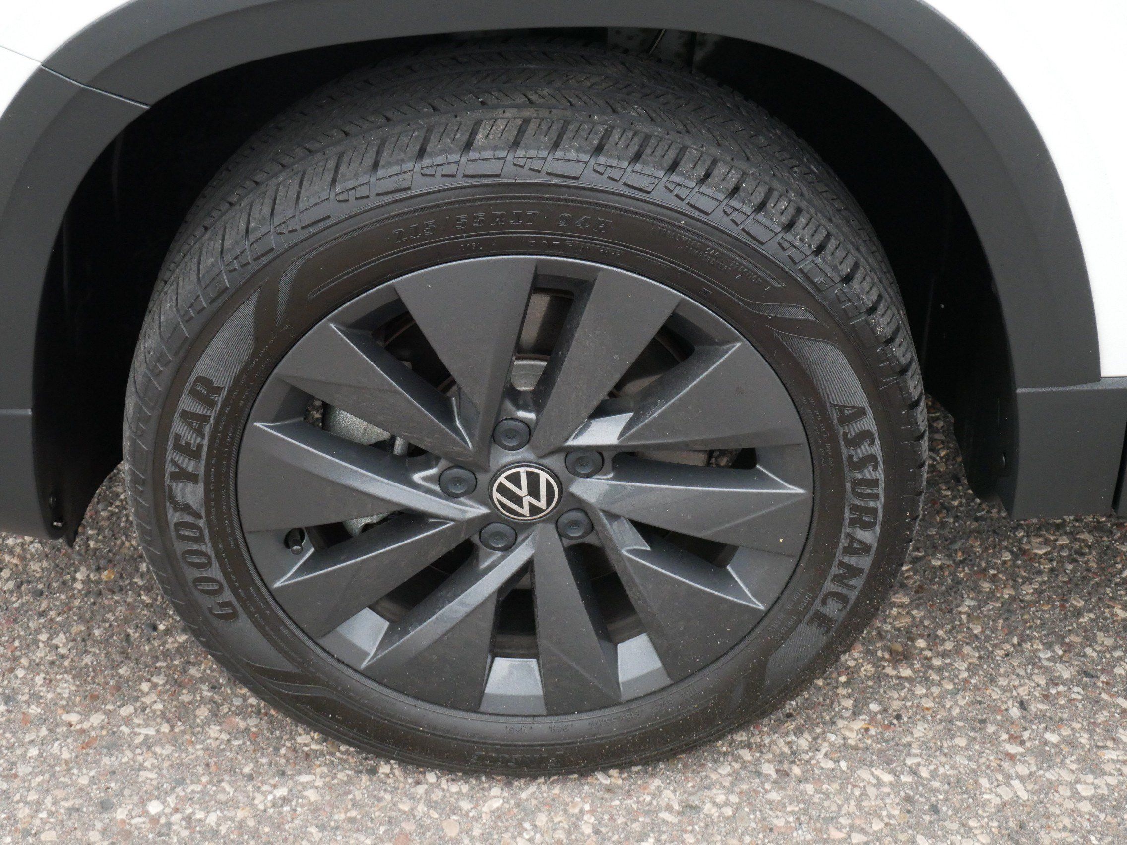 Certified 2023 Volkswagen Taos S w/ Driver Assistance Package FWD image 15