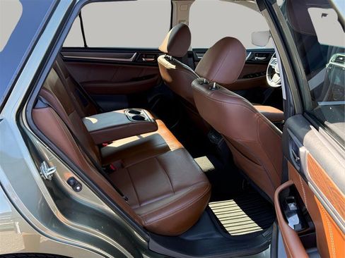 Used 2018 Subaru Outback 3.6R Touring w/ Popular Package #3 image 29