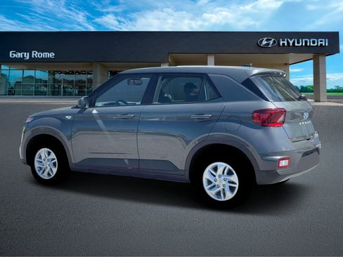 New 2026 Hyundai Venue SE FWD image 4