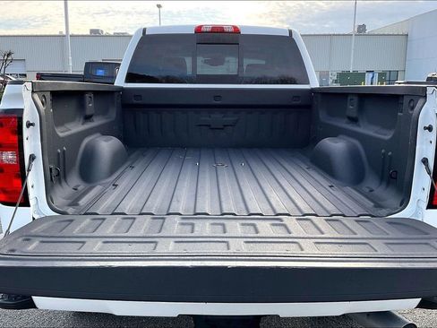 Used 2019 Chevrolet Silverado 3500 High Country w/ Duramax Plus Package image 18